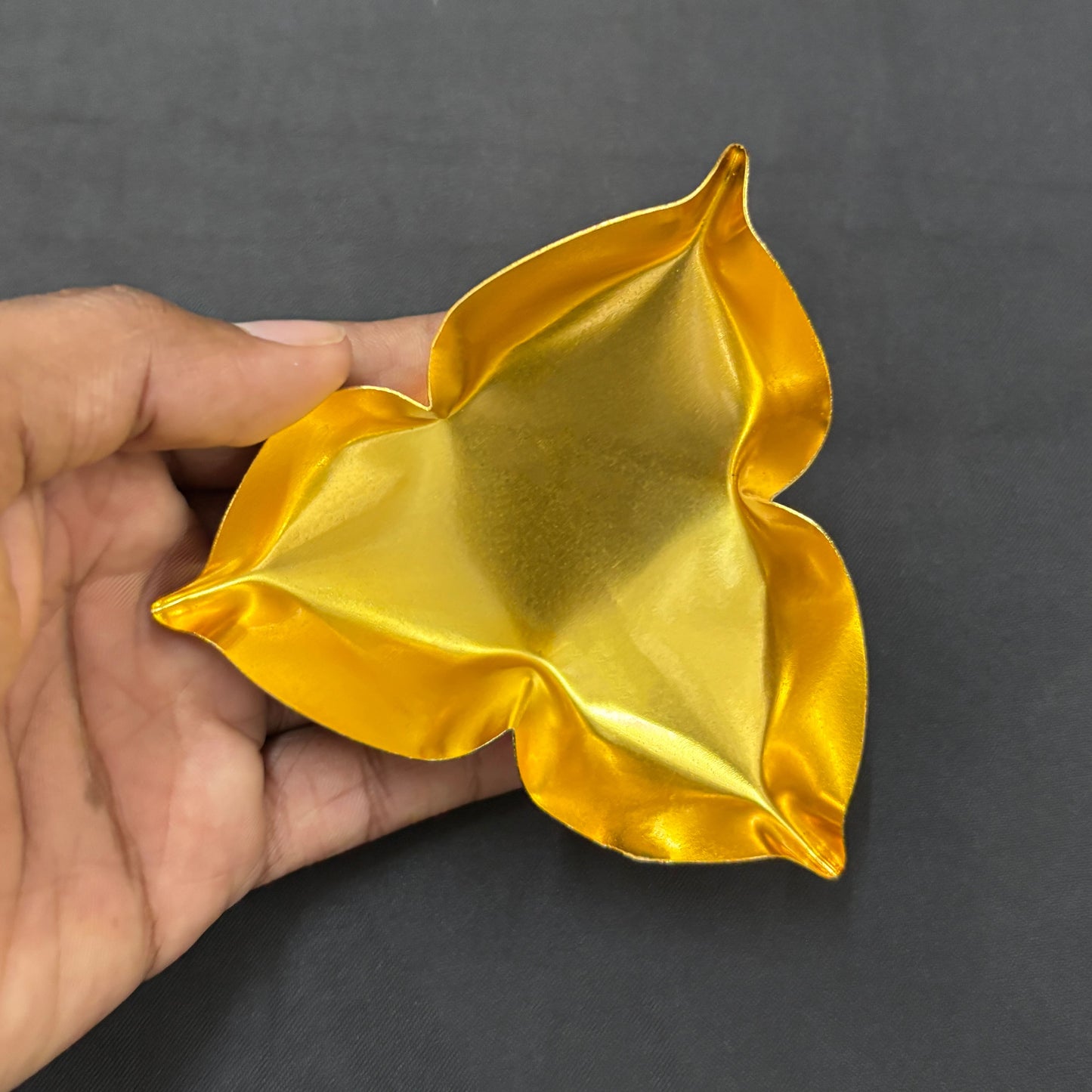 Triangle Flower Metal Urli Bowl For Candle