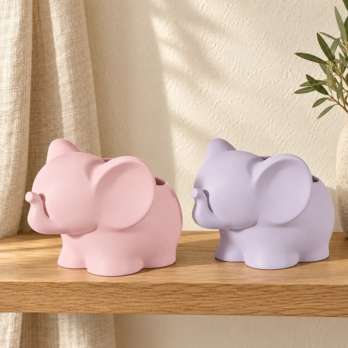 Handmade Elephant Concrete Pen Stand – Pastel Colours – detail view