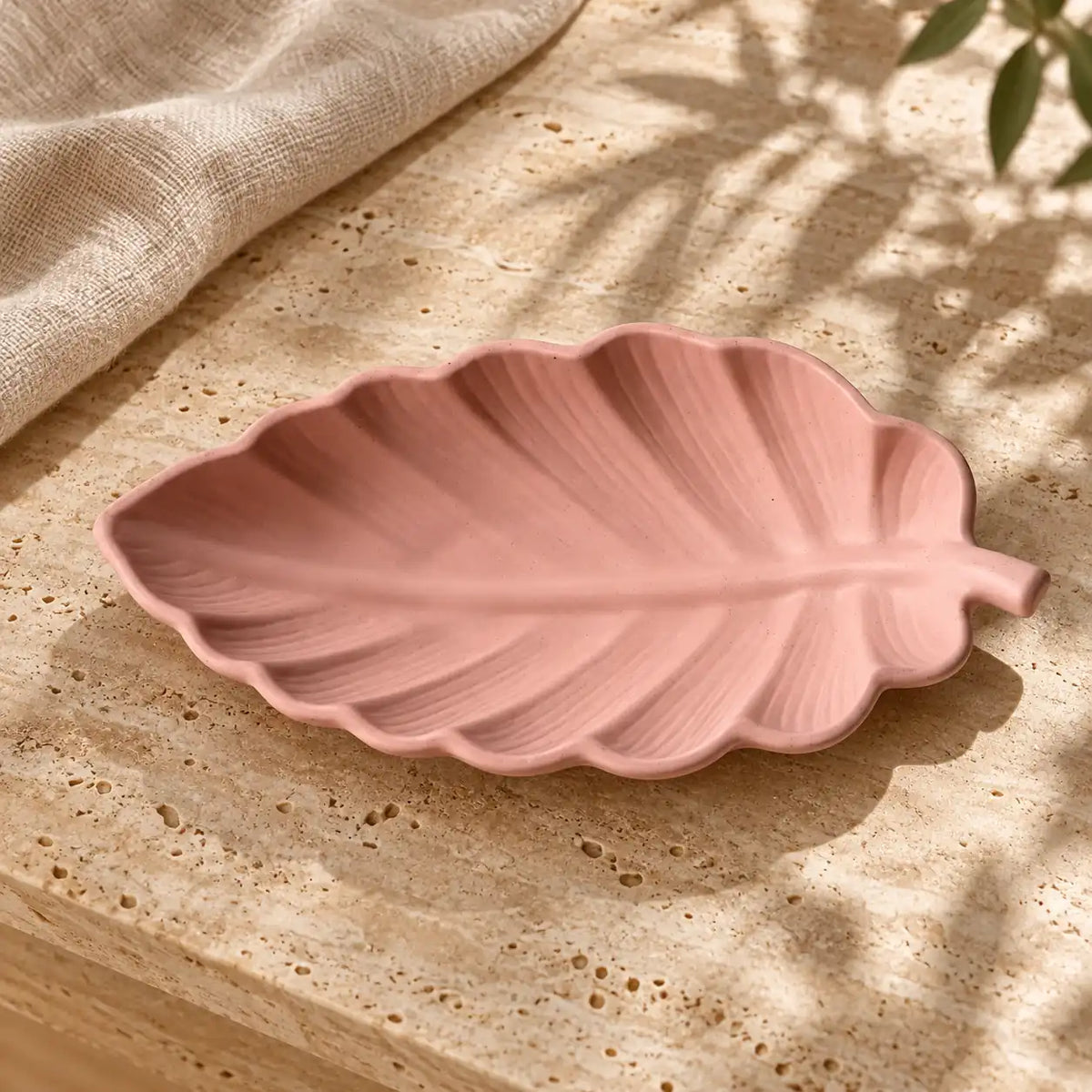 Handmade Concrete Leaf Trinket Tray – Ivory or Blush Pink – Blush Pink