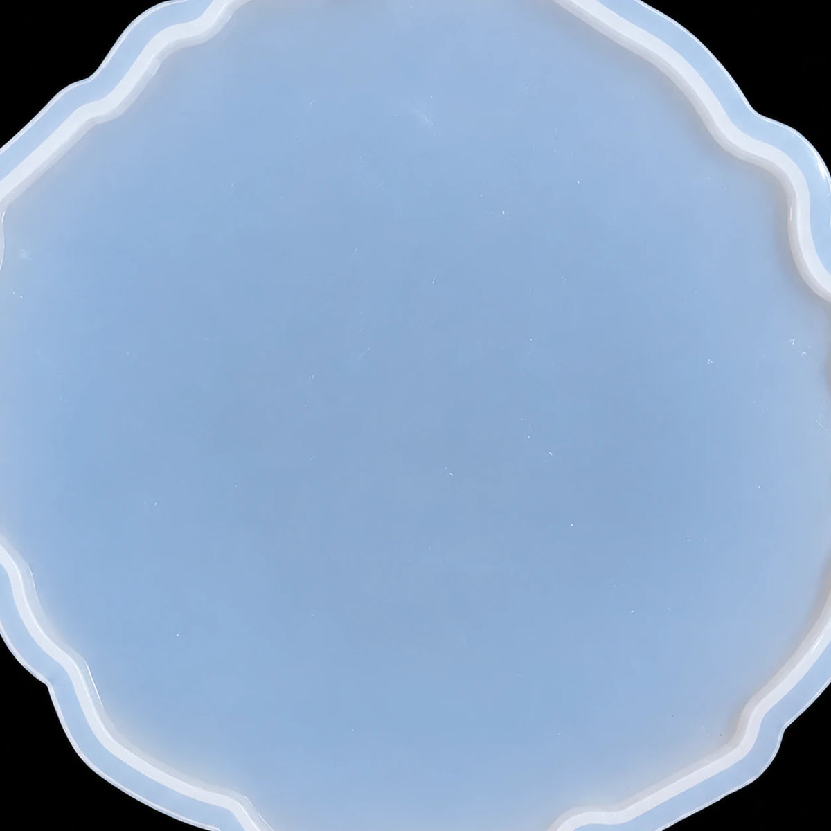 4.6 Inch Round Agate Coaster Silicone Mould – detail view on black background