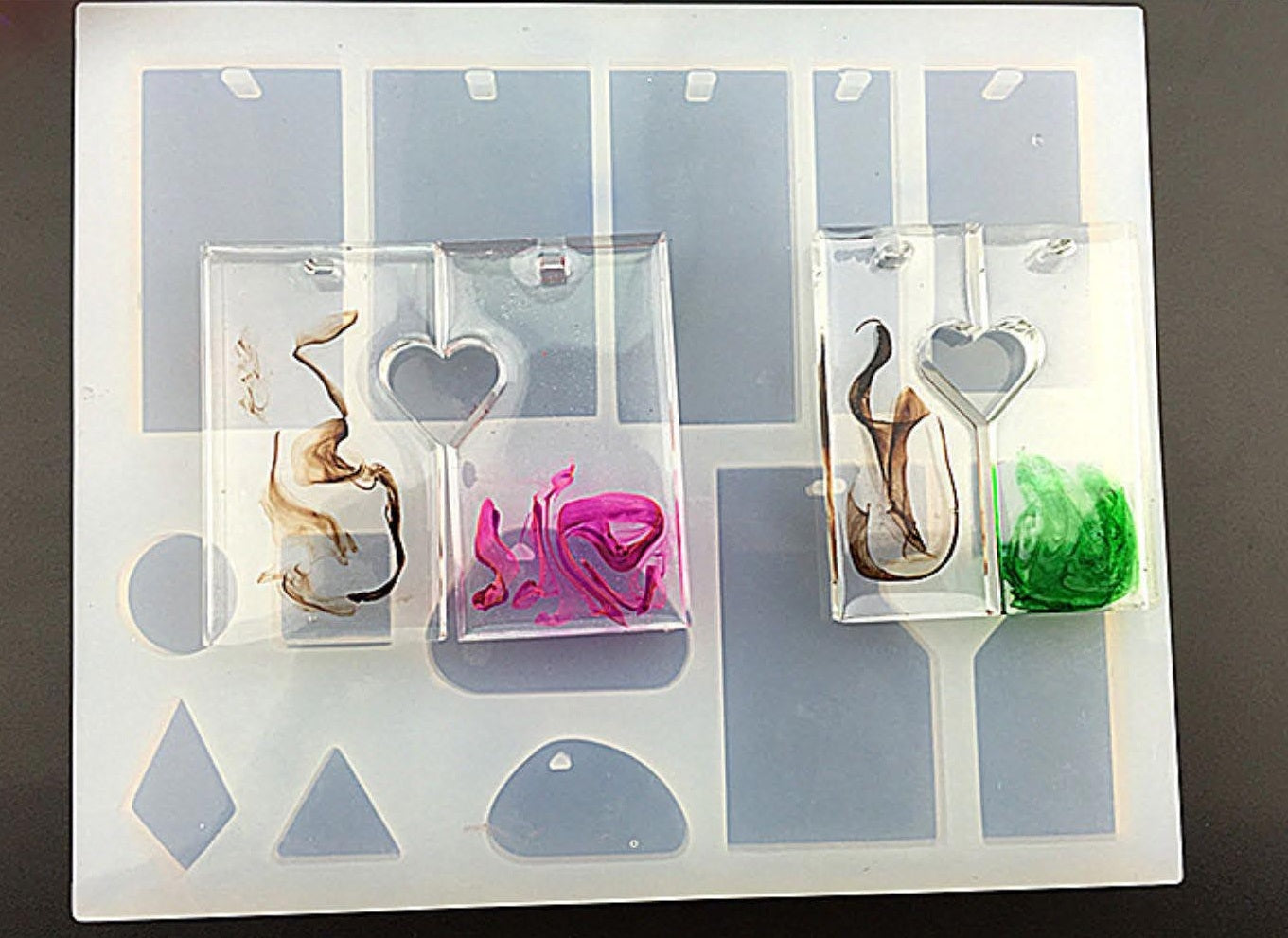 13 IN 1 Pendant & Keychain Mould