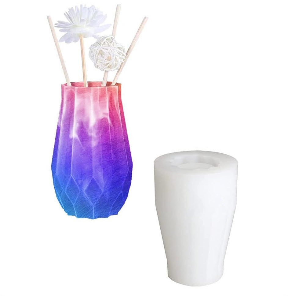 Narrow Diamond Flower Vase & Penstand