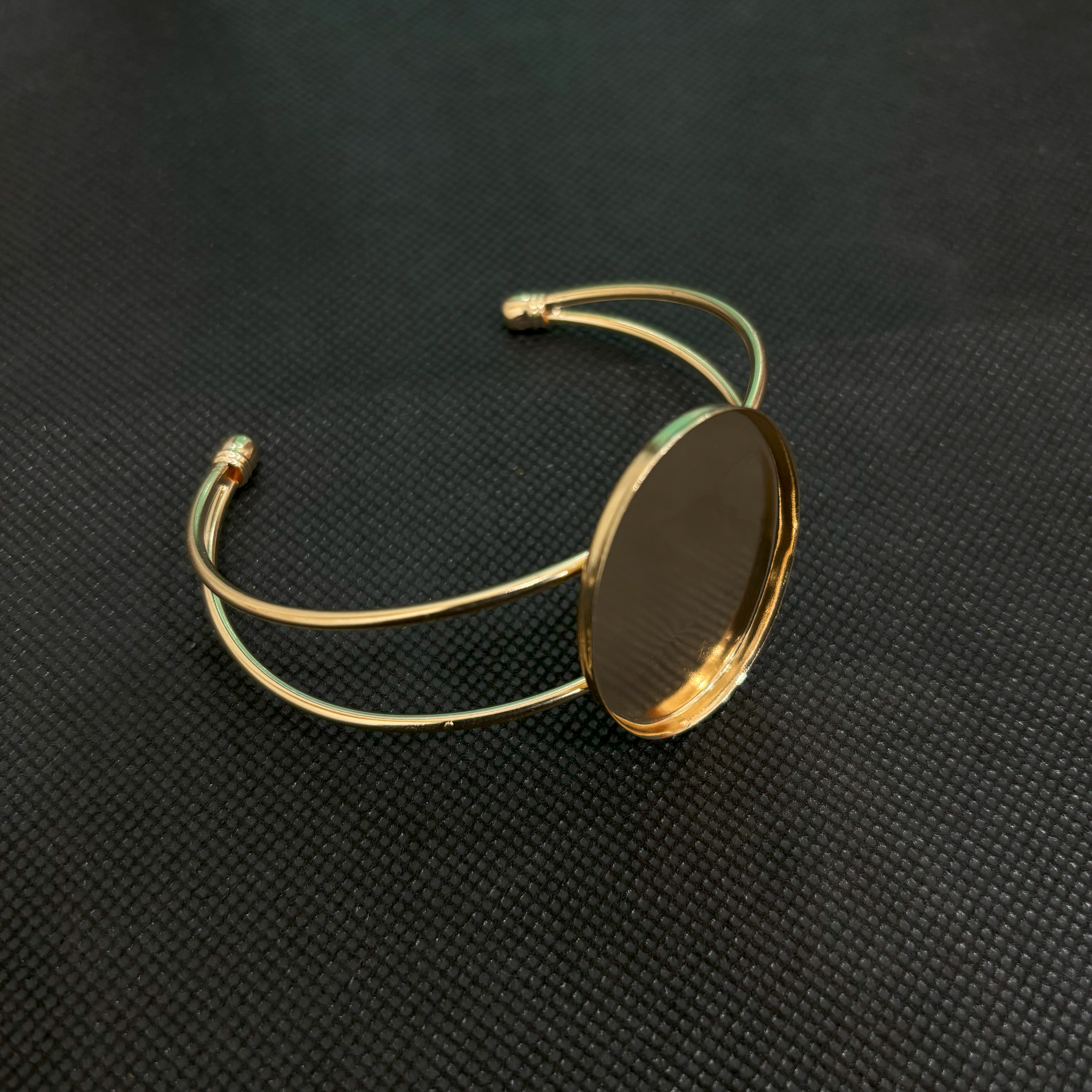 Plain Oval Kada (Gold)